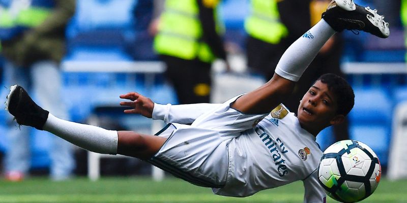 Ronaldo Jr được mong chờ khi tham gia đội trẻ của Real Madrid