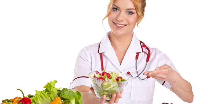 Các chuyên gia còn giúp các vận động viên phòng ngừa các bệnh tật thường gặp khi thi đấu bằng các chế độ ăn tốt cho sức khỏe