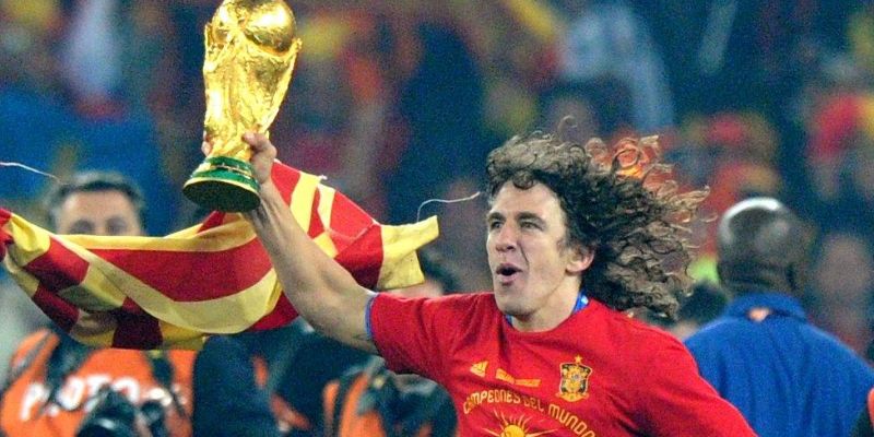 Puyol chính là người đã ghi bàn thắng duy nhất ấn định chức vô địch cho Tây Ban Nha vào World Cup 2010